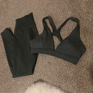 ALO Yoga Olive Set